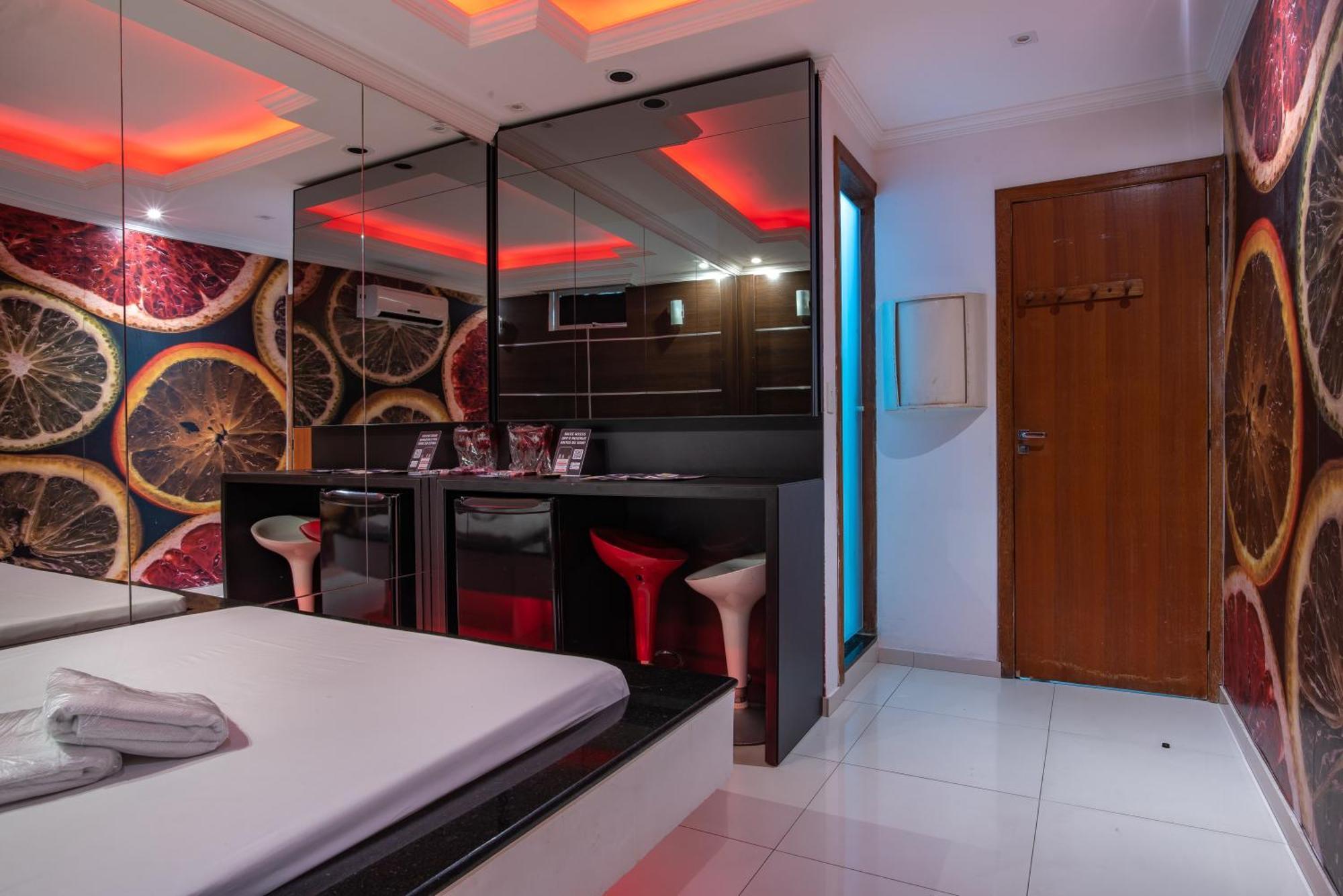 Motel Fantasy 2 (Adults Only) Contagem Exteriör bild