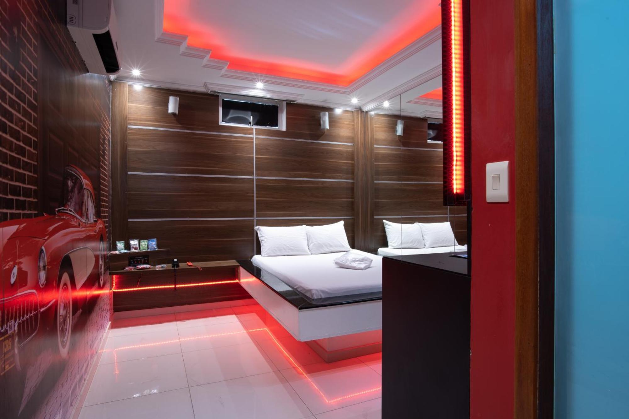 Motel Fantasy 2 (Adults Only) Contagem Exteriör bild