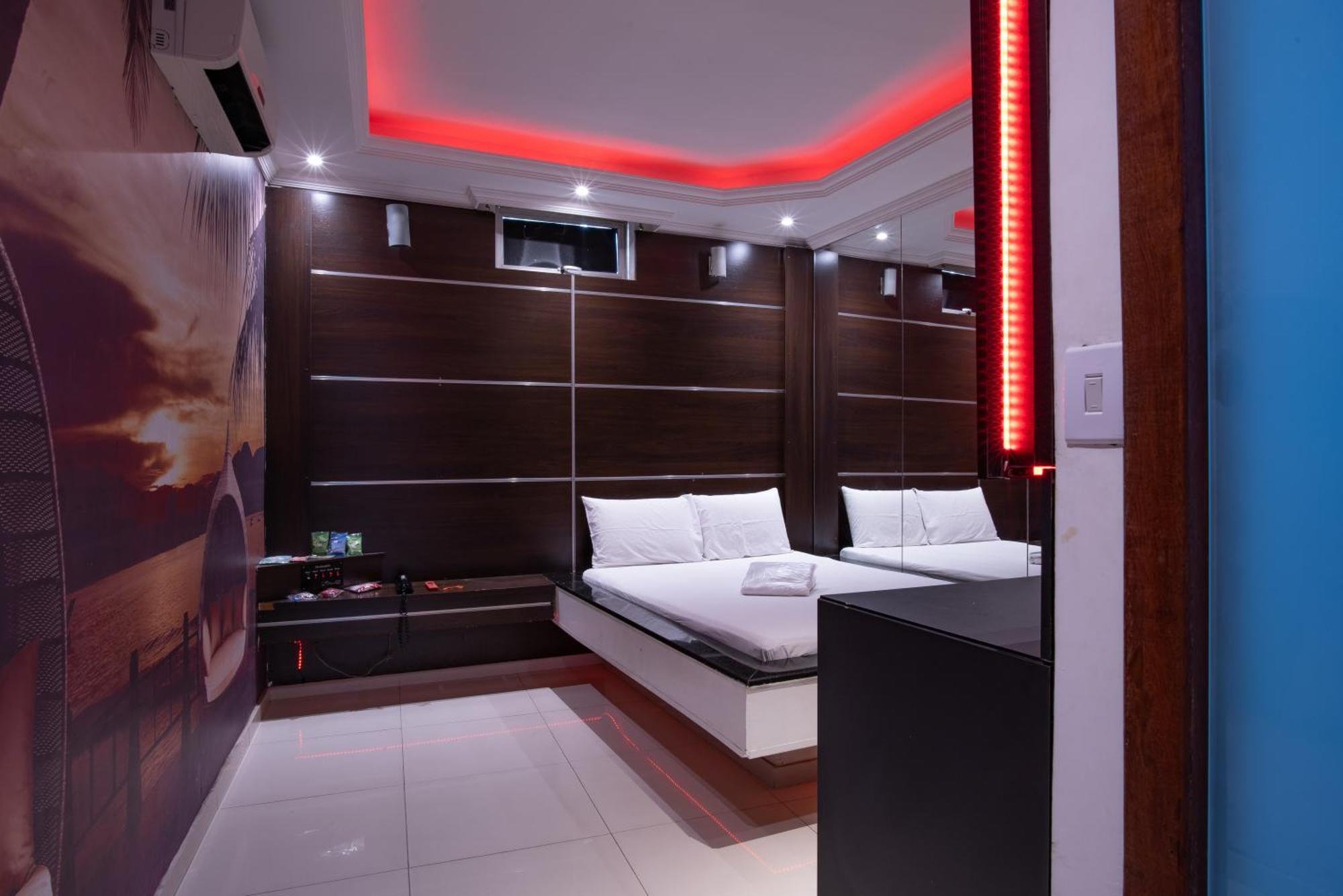 Motel Fantasy 2 (Adults Only) Contagem Exteriör bild