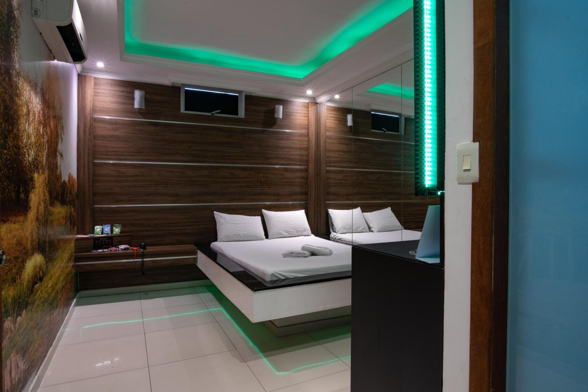 Motel Fantasy 2 (Adults Only) Contagem Exteriör bild
