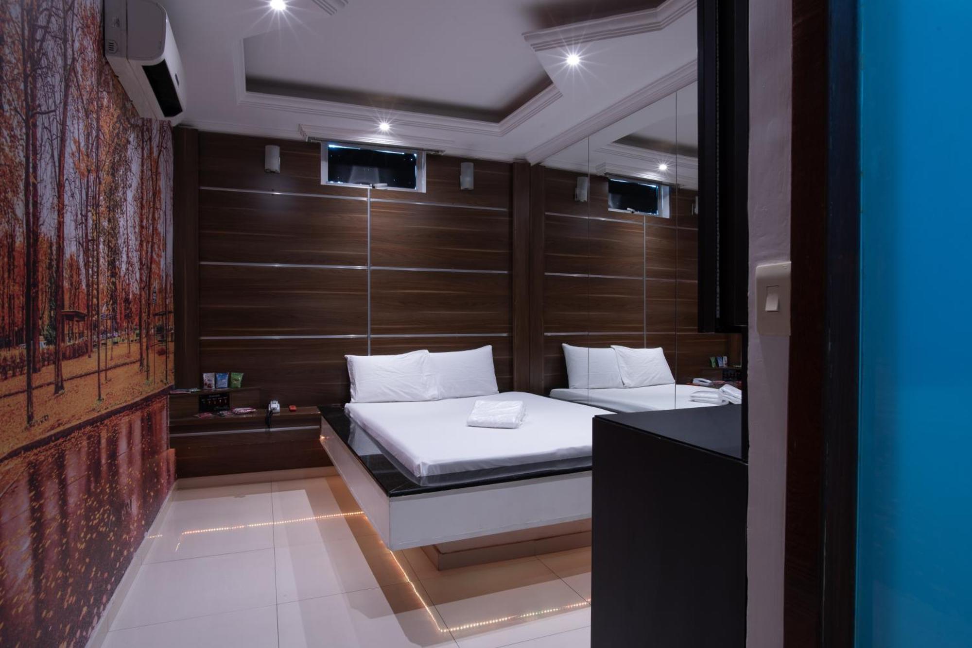 Motel Fantasy 2 (Adults Only) Contagem Exteriör bild