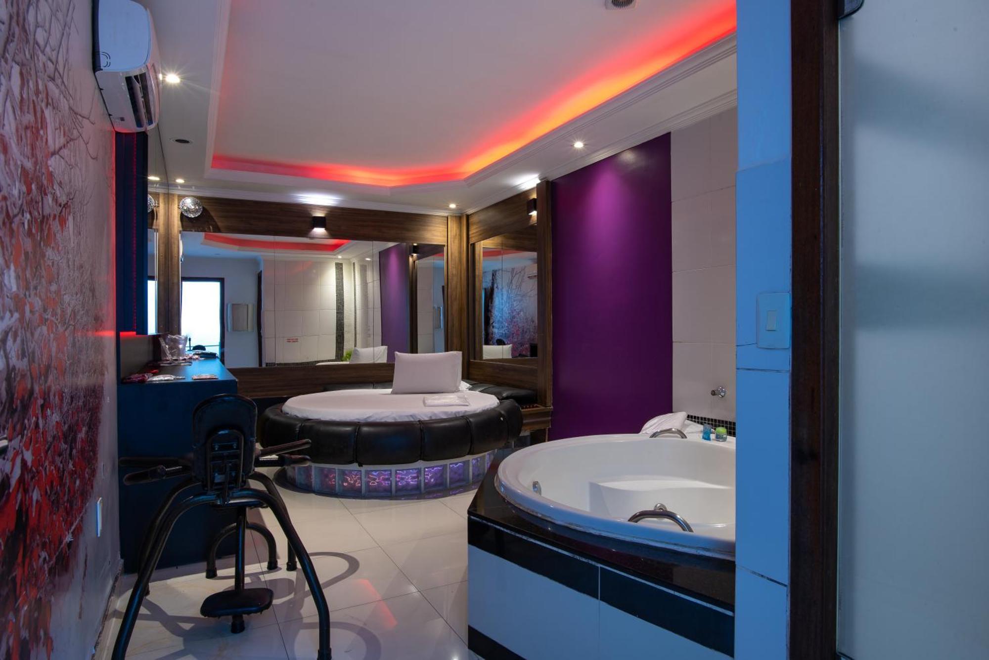Motel Fantasy 2 (Adults Only) Contagem Exteriör bild